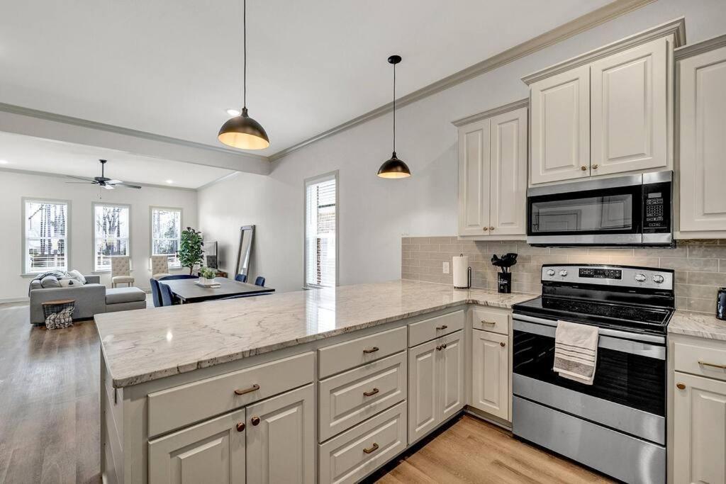 Alamo Luxury Living Up To 11 Tyler Exterior foto