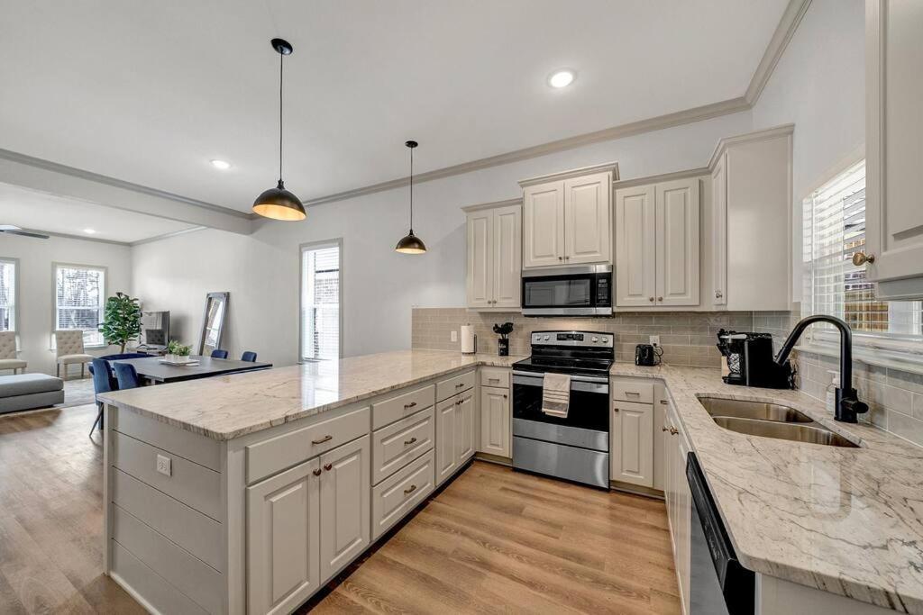 Alamo Luxury Living Up To 11 Tyler Exterior foto